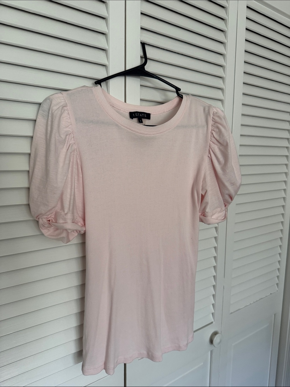 1 State Pale Pink Puff-Sleeve Crewneck Top